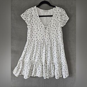 American Eagle White Floral Tiered Babydoll Short Flutter Sleeve Dress